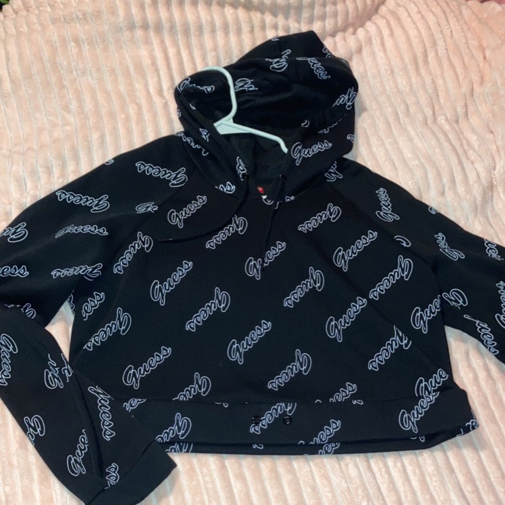 Guess Sweatshirt